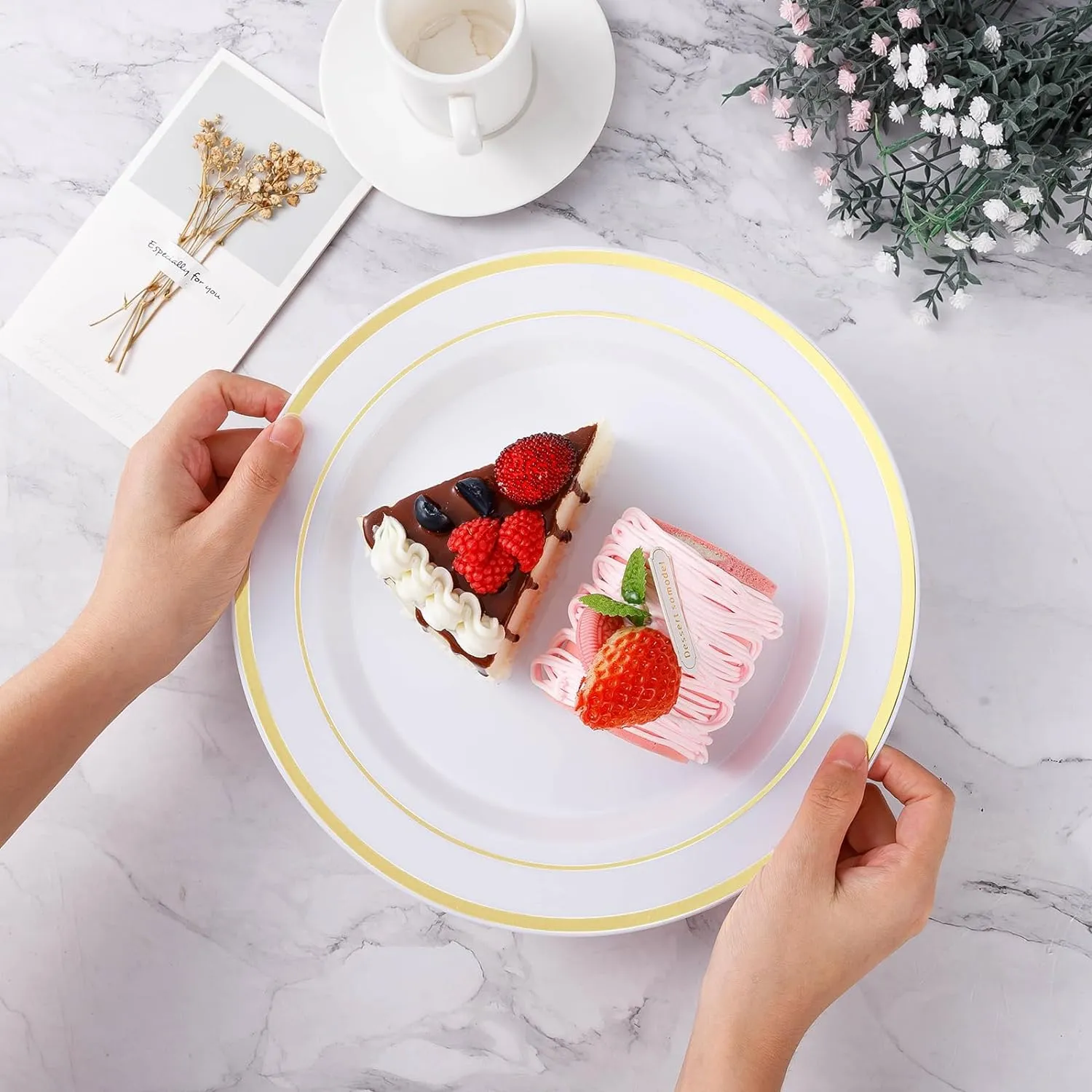 100PCS Gold Plastic Plate, 10.25 Inch Disposable Dinner Plate Party with Gold Rim, Heavy Duty Disposable Plastic Plates for Party, Wedding and Birthday