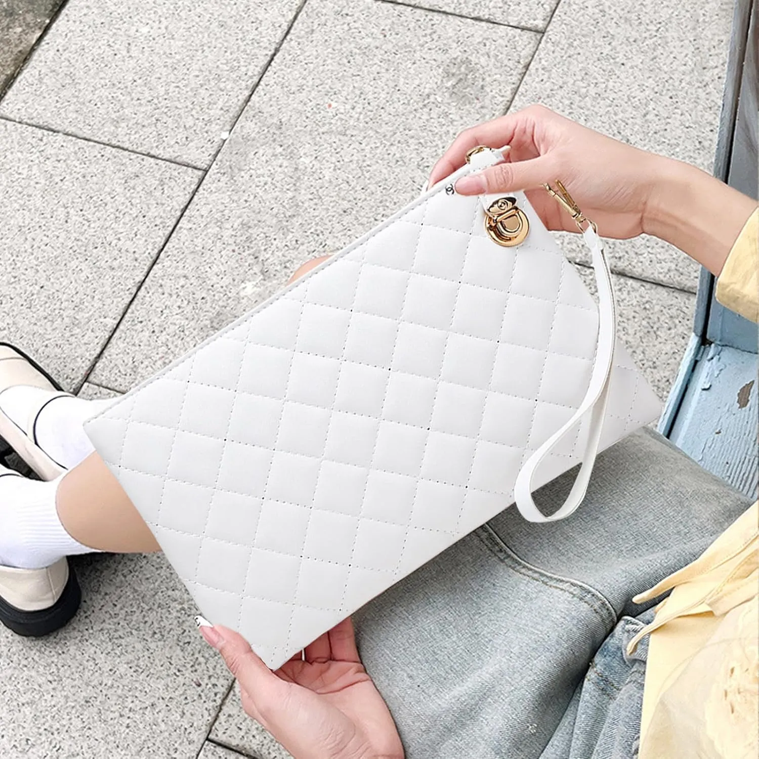 1pcs Quilted Wristlet Purse for Women Vegan Leather Wristlet Pouch Zip Clutch Bag Black Wristlet Evening Clutch Purse