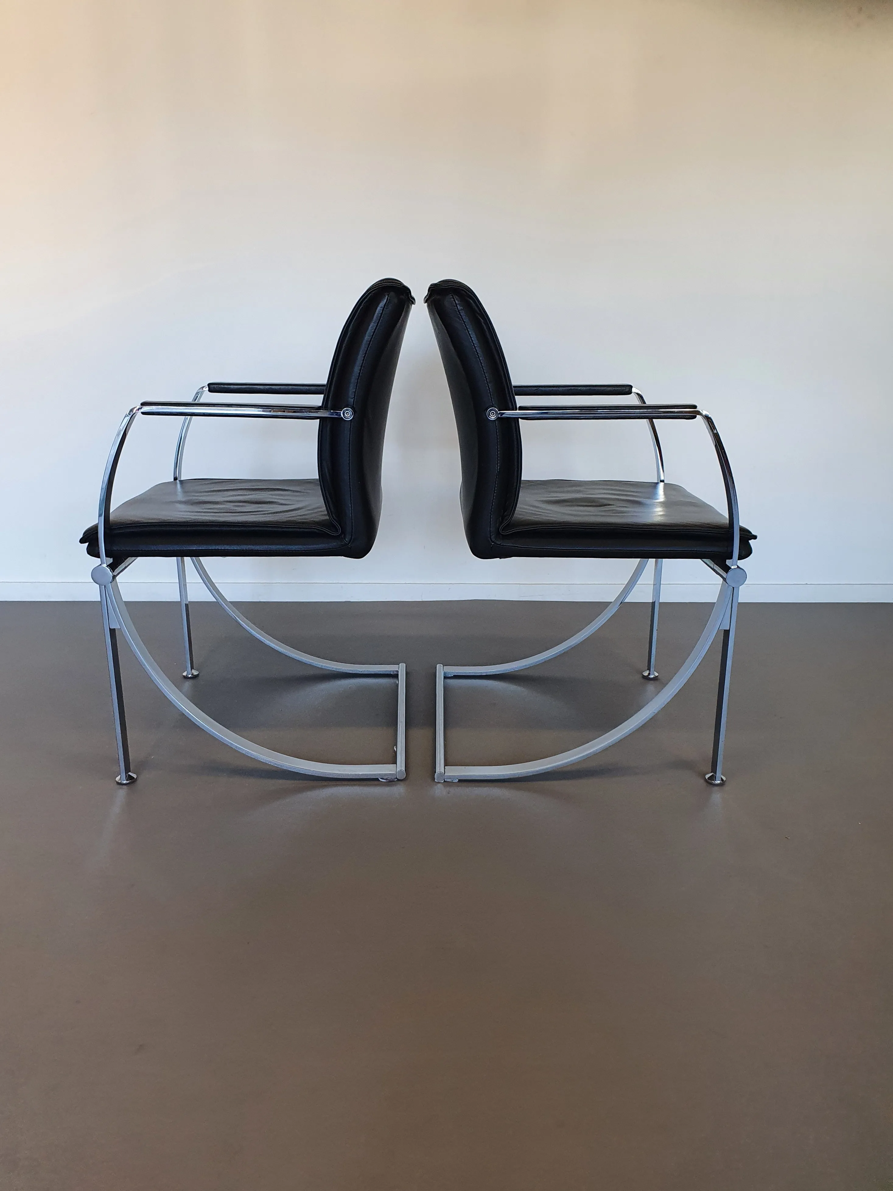 4 x Casala conference chair / black leather / chromen steel 1980s