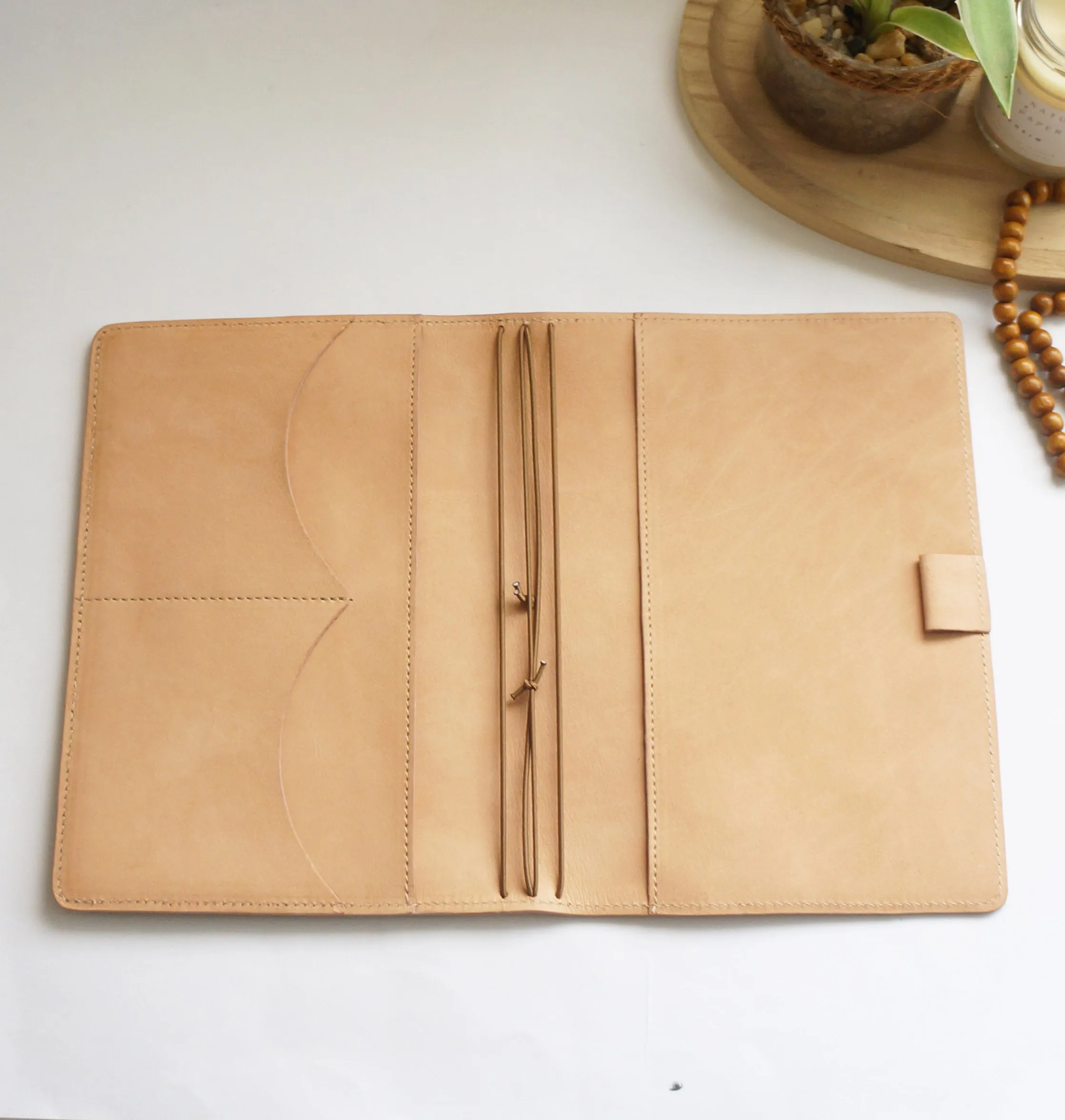 A5 Wide Rustic - Undyed Sheep/Cocoa Creme/Smooth Black