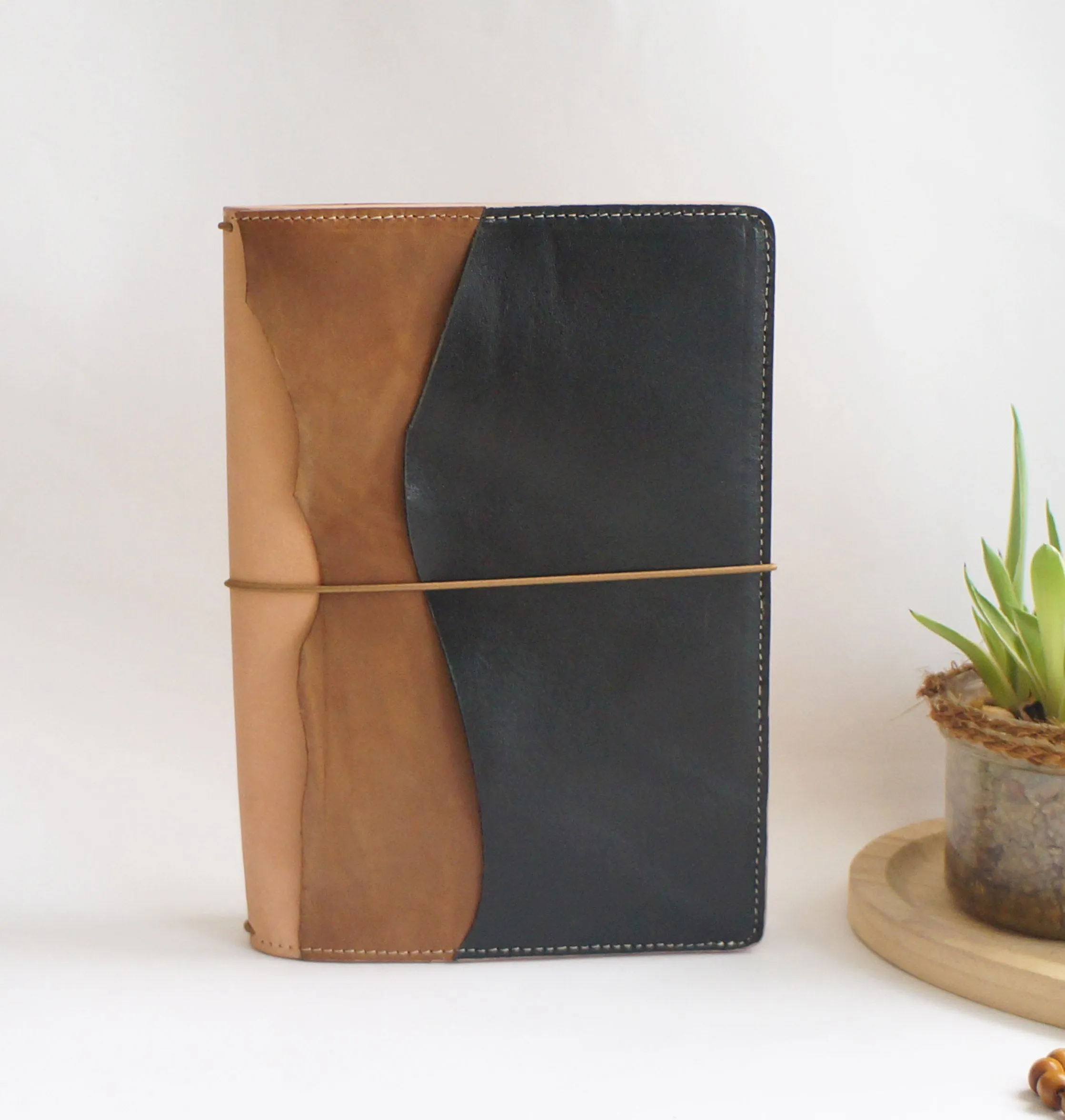A5 Wide Rustic - Undyed Sheep/Cocoa Creme/Smooth Black