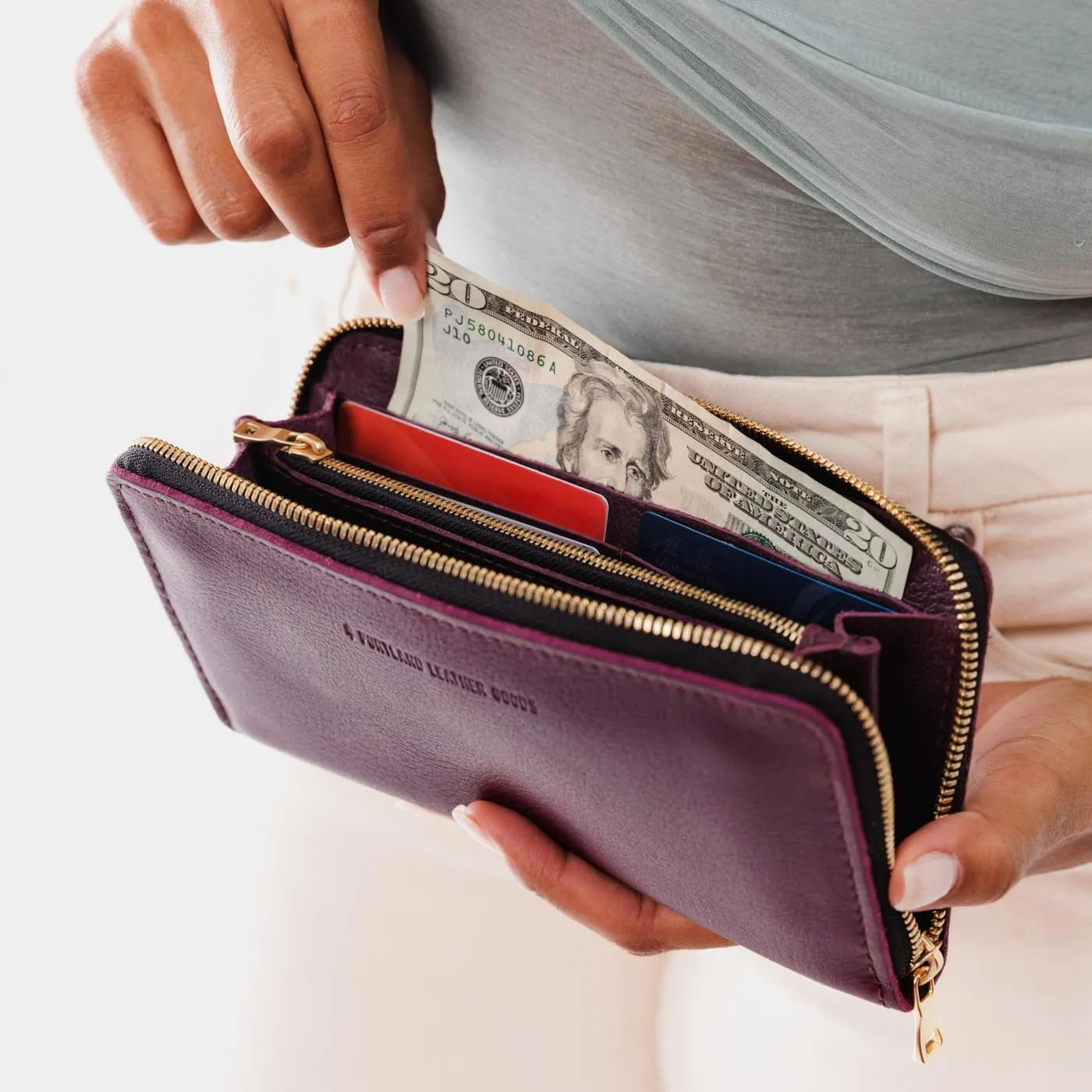 Accordion Zip Wallet
