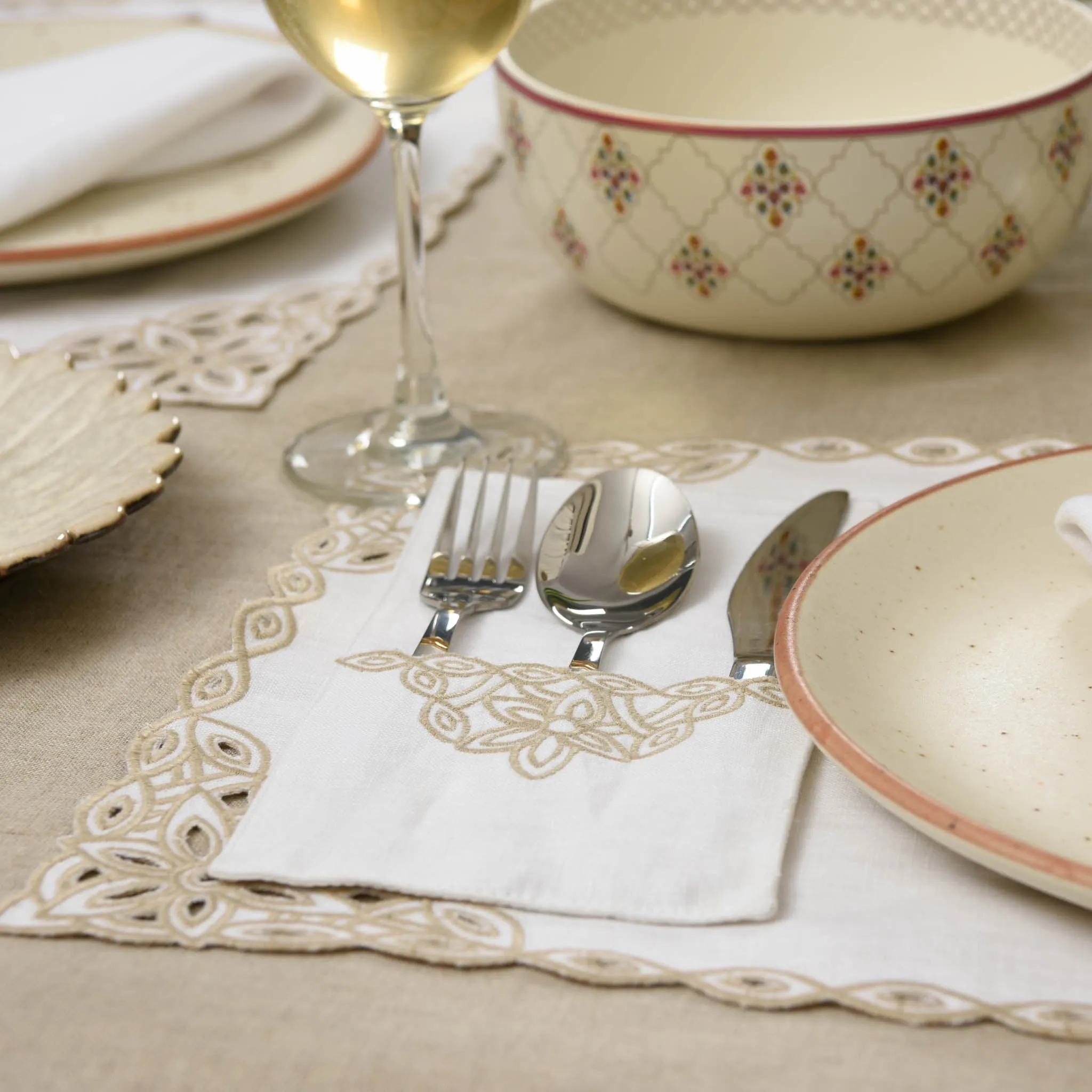 Beaumont Table Linen Set White