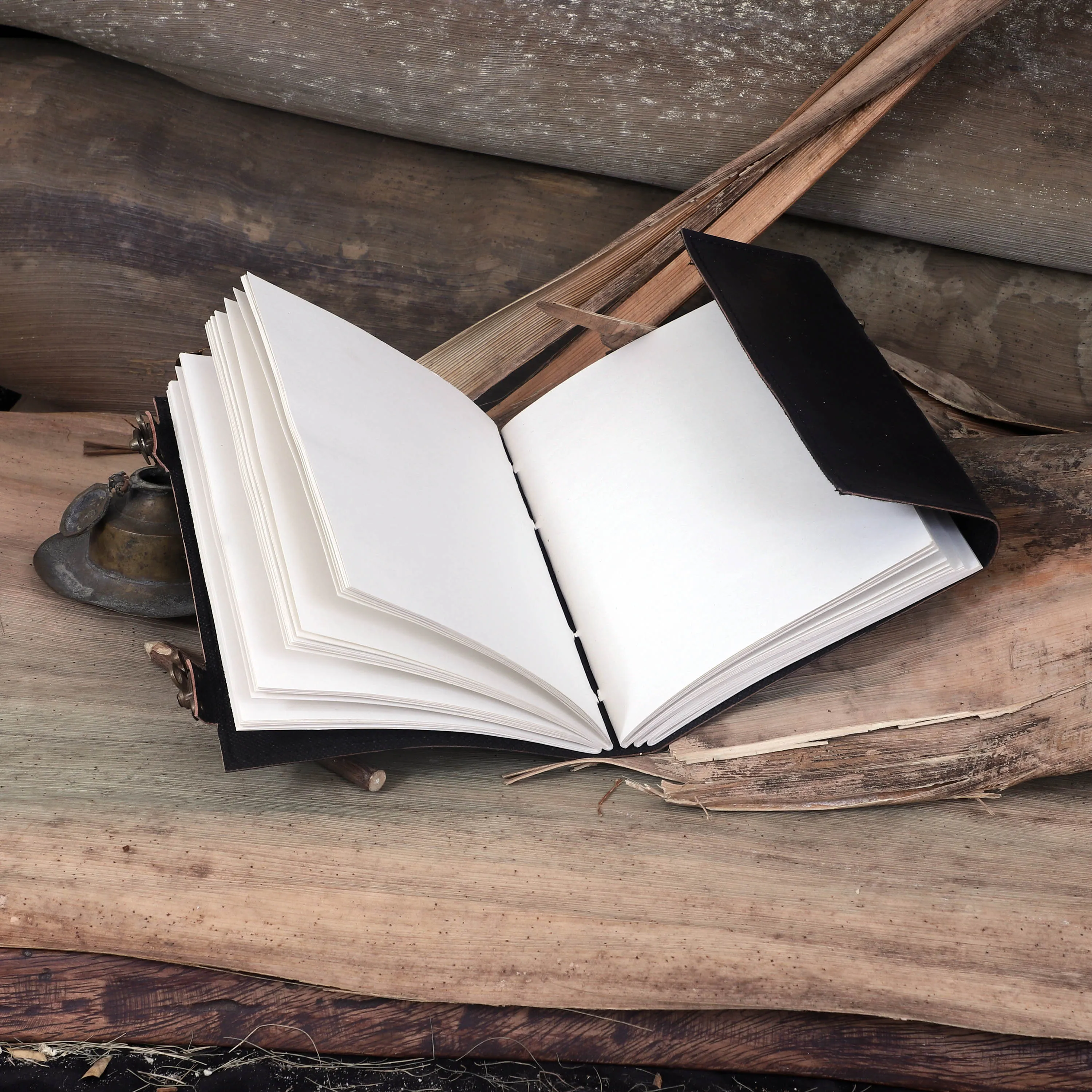 BLACK STONE LEATHER JOURNAL