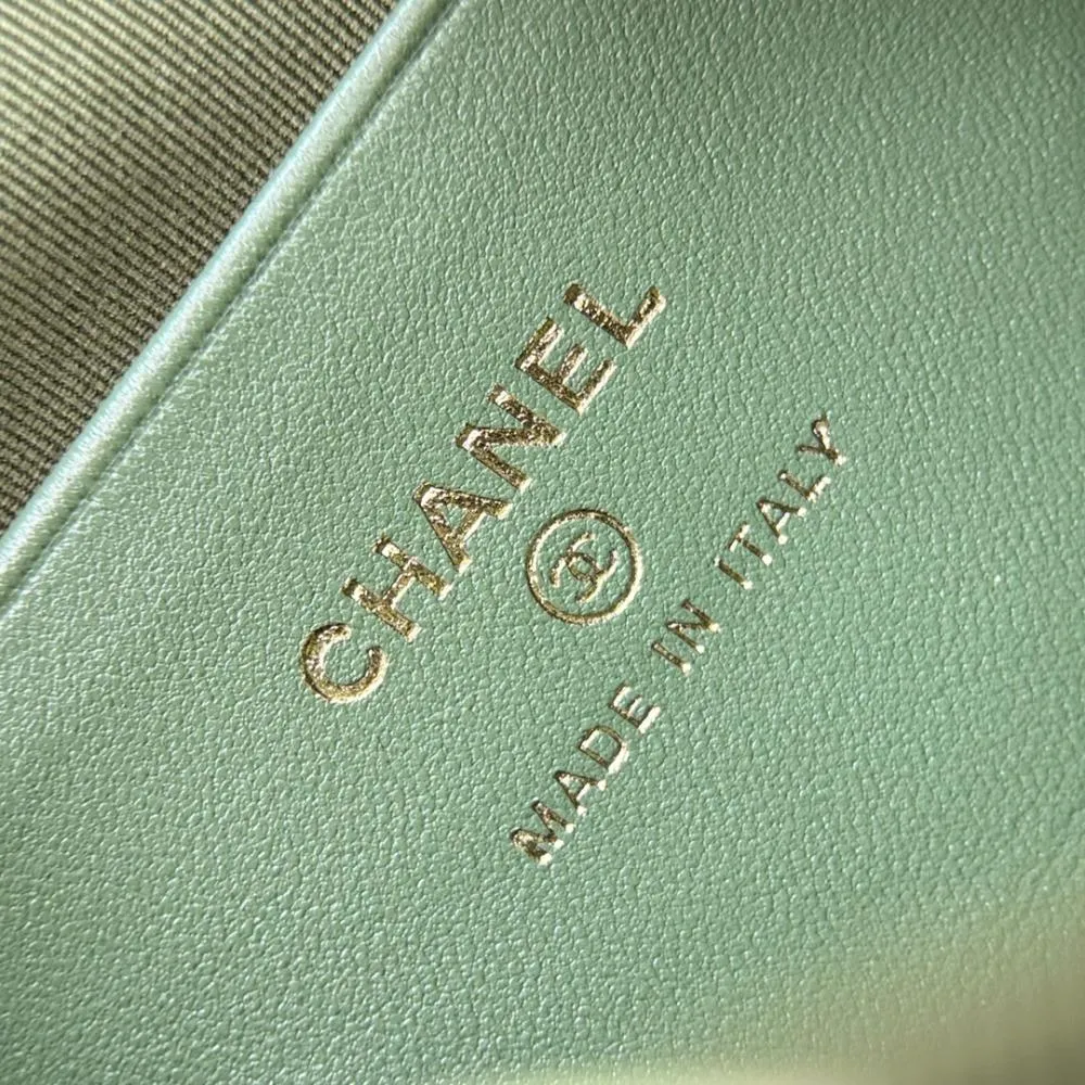 Chanel 25C Lunch Box Bag
