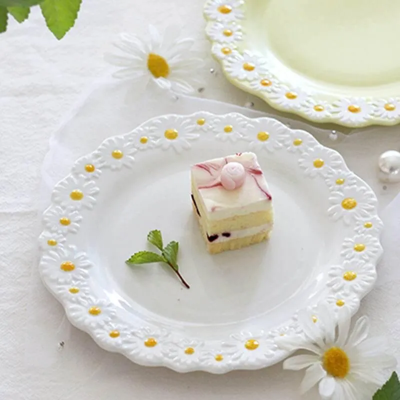 Daisy Embossed Ceramic Dinner Plate - Elegant Floral Tableware