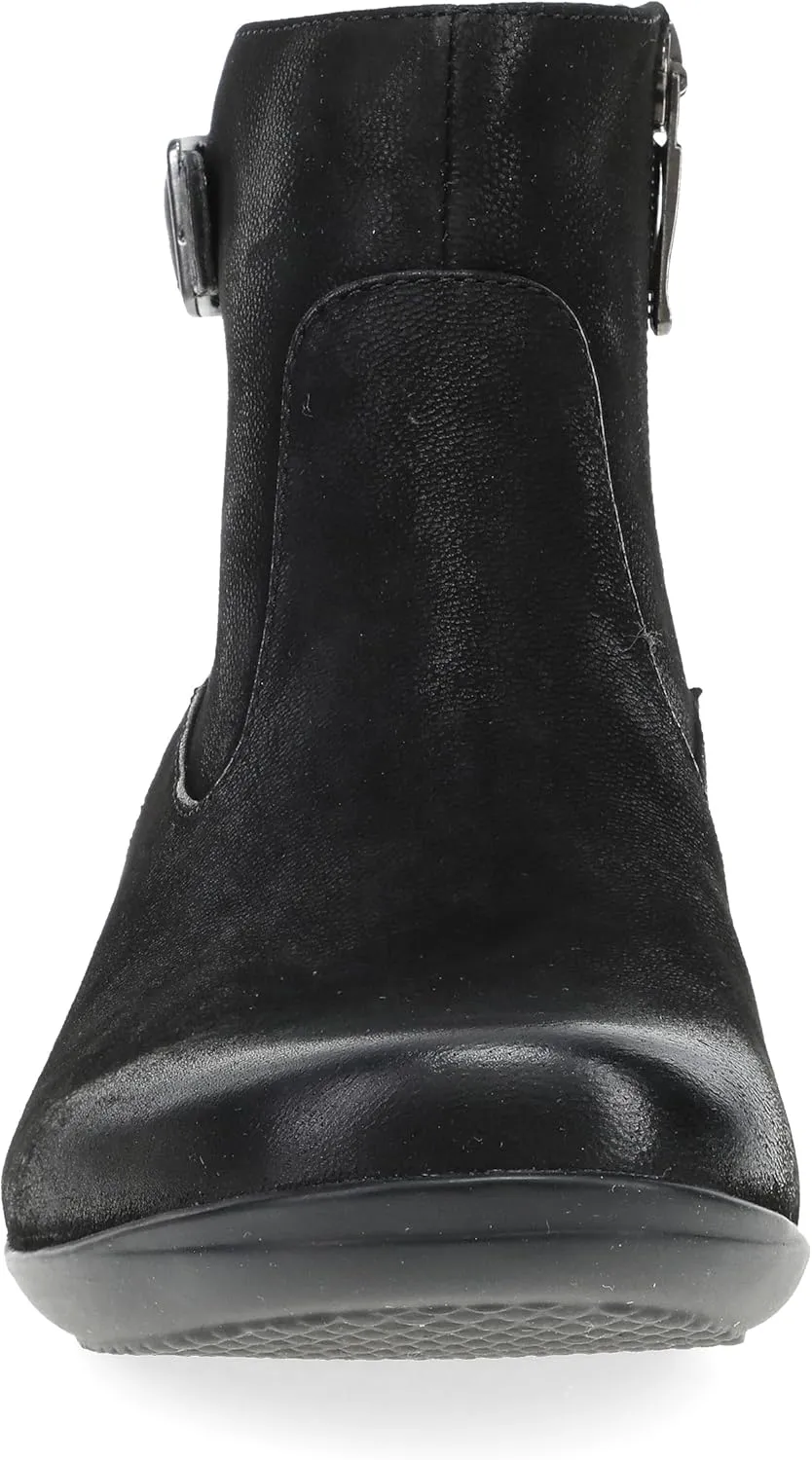 Dansko Finnley Bootie for Women - Versatile and Stylish with Added Arch Support and Rubber Outsole for Long-Lasting Wear - Stable and Supportive