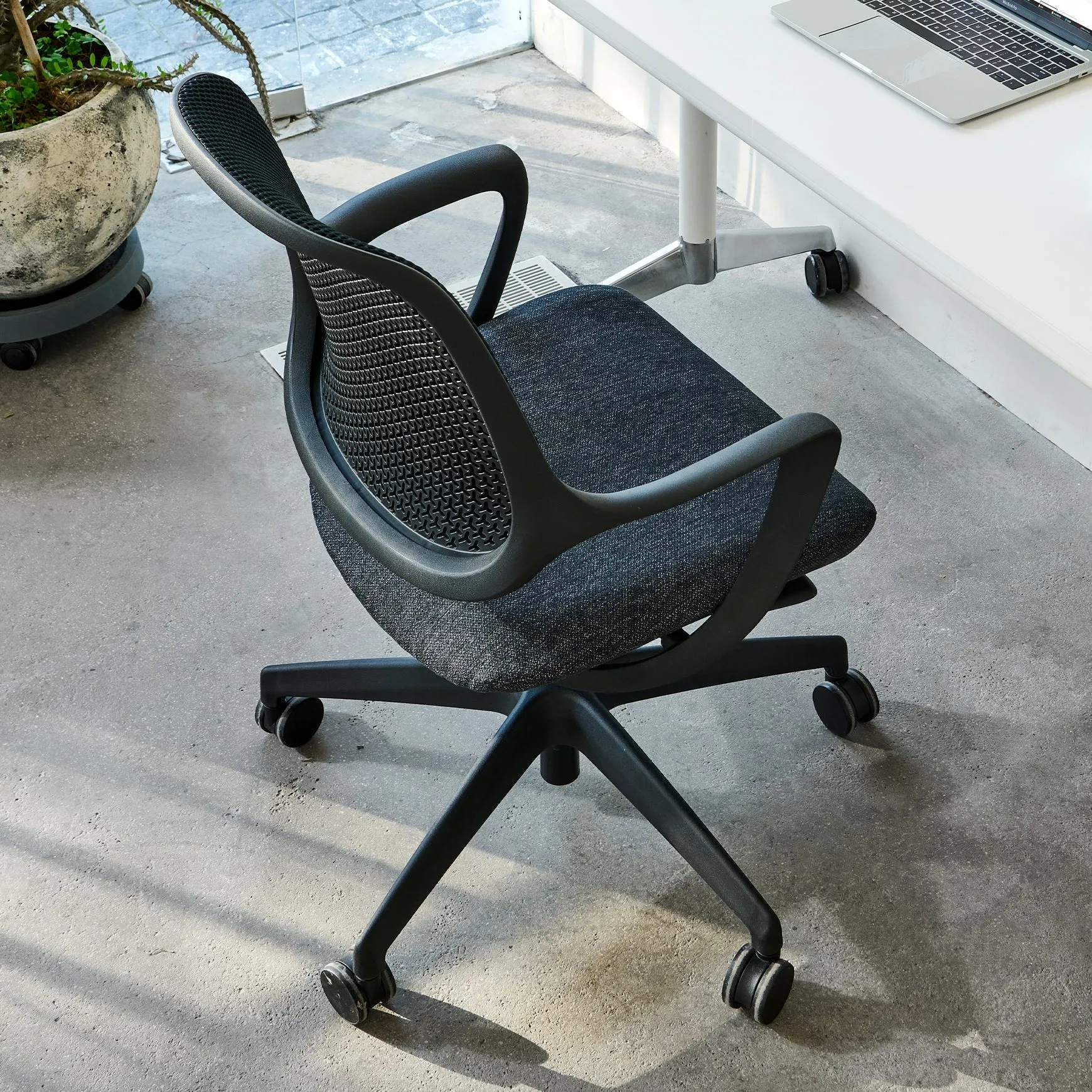 Desky Evoque Low Back Office Chair