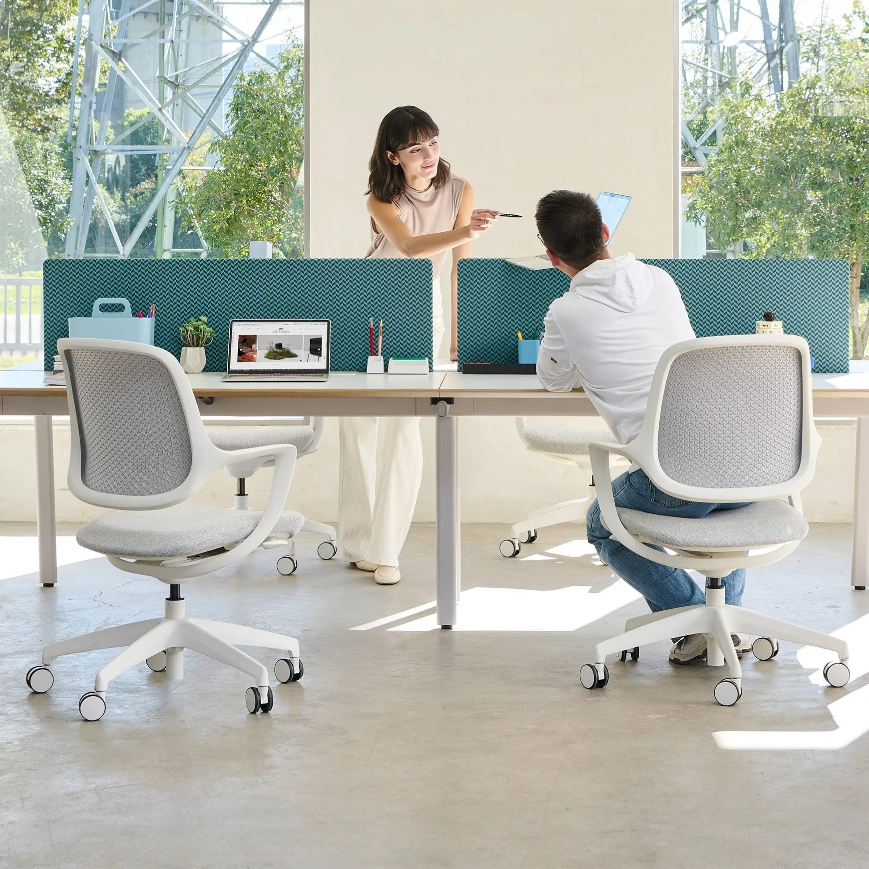 Desky Evoque Low Back Office Chair