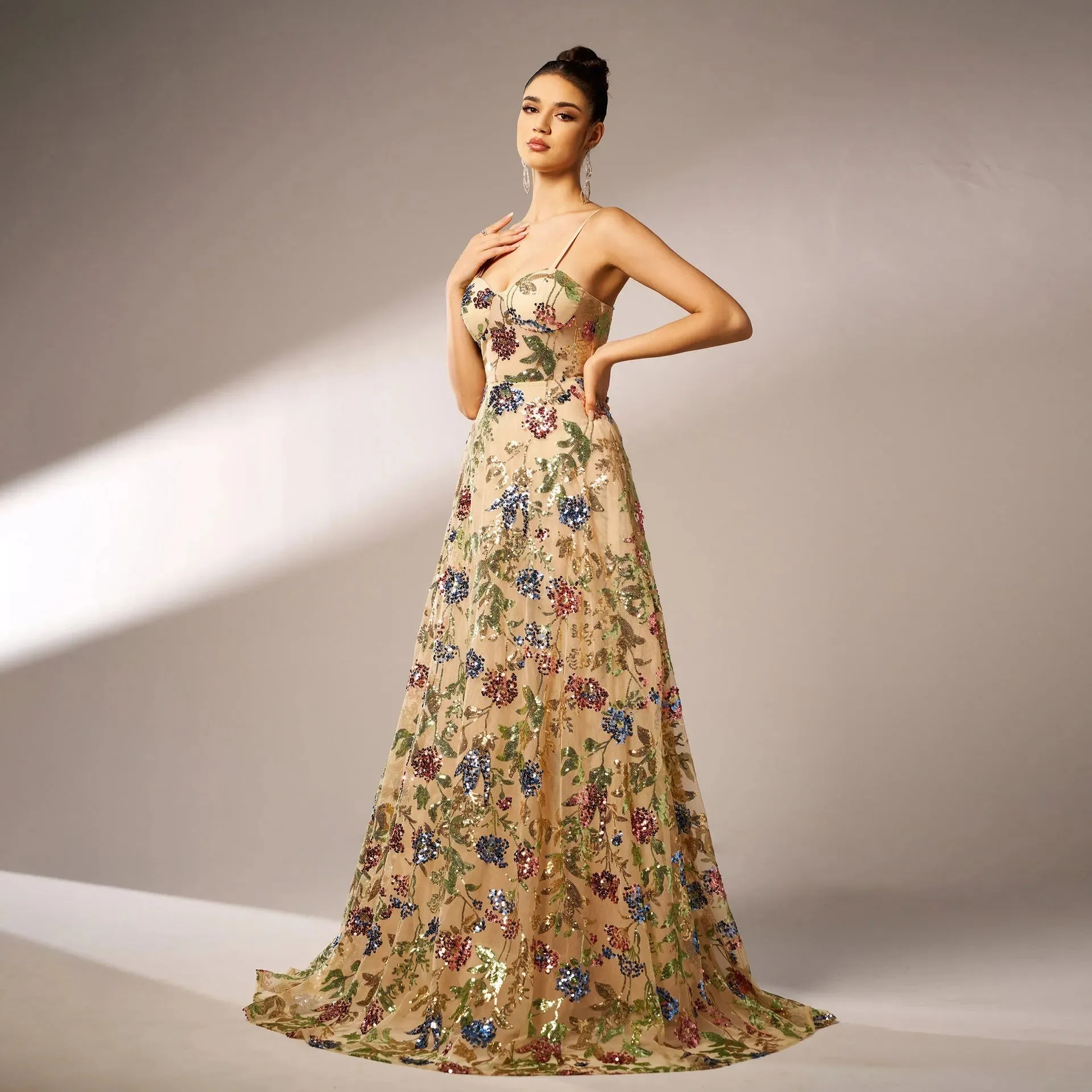Elegant Sleeveless Sequined Suspender Maxi Evening Dress