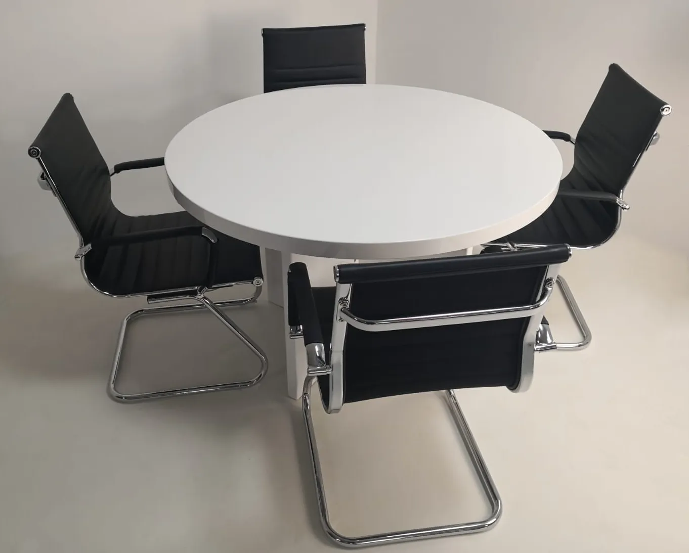 Executive Round Meeting Room Table White Gloss - 1200mm