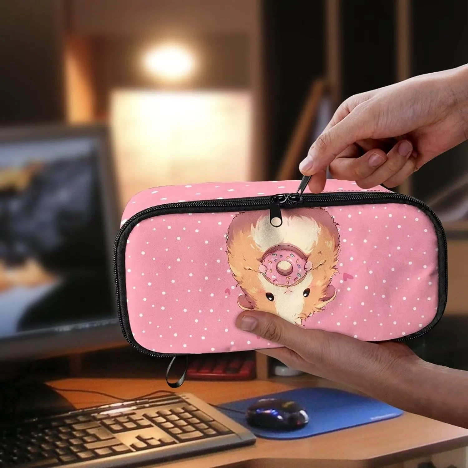 Gomyblomy Guinea Pig Donut Pencil Case Cute Pink Pencil Pouch Pen Bag with Zipper and Pen Slots Large Stationery Holder Box for Elementary School Office Portable Makeup Bag for Travel
