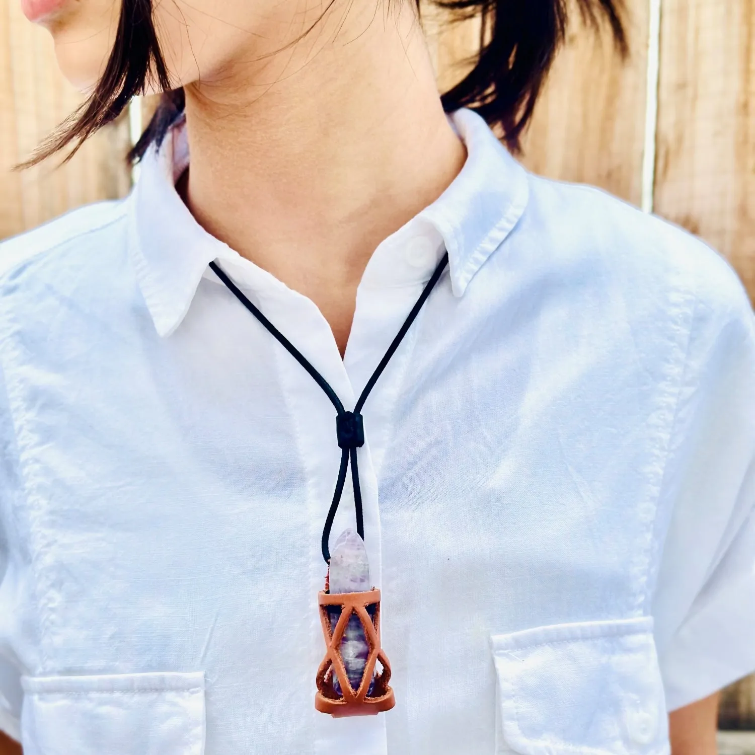 Handmade leather gemstone crystal holder/case necklace without stone