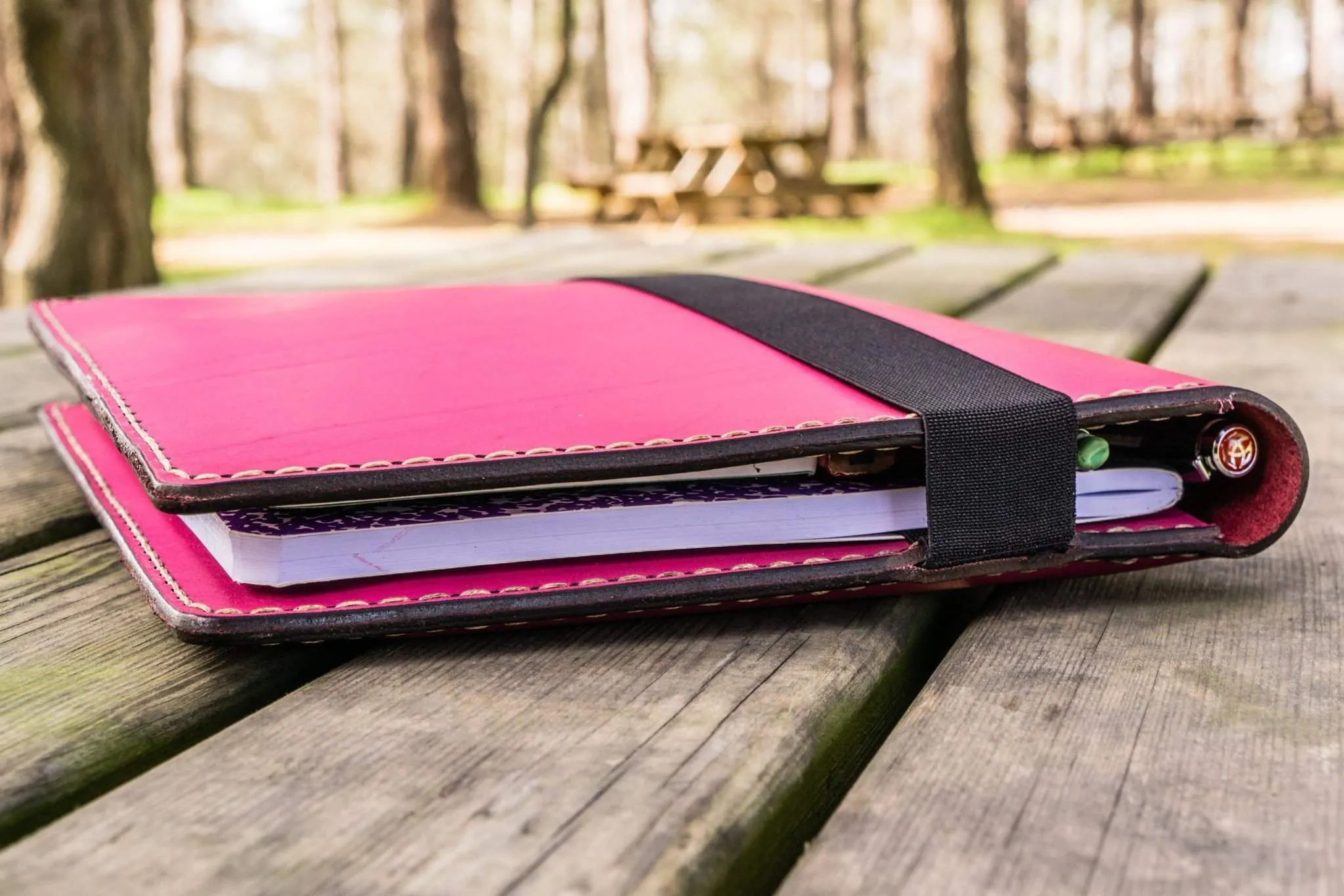 iPad Air/Pro & Extra Large Moleskine Cover - Pink