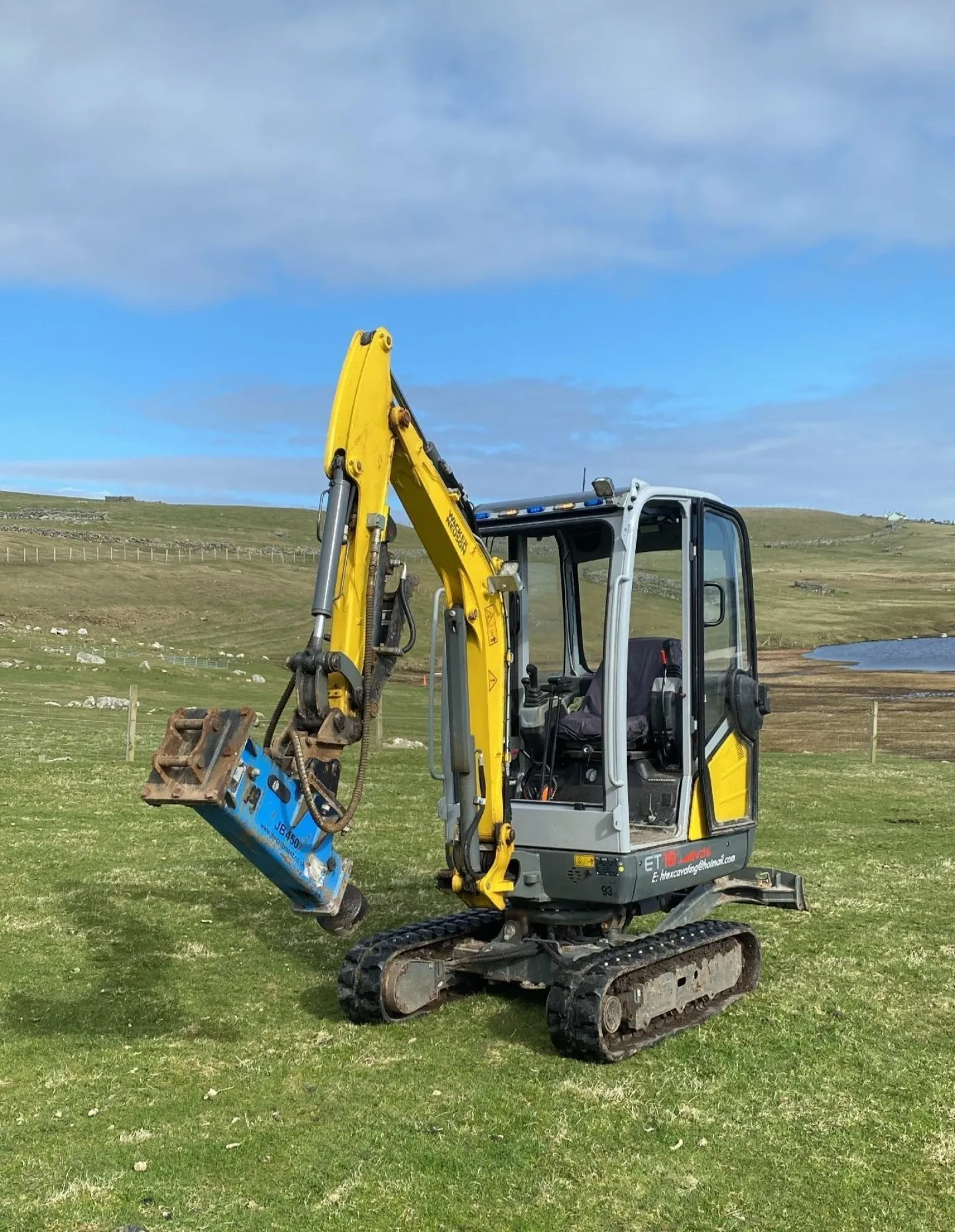 JB450 Hydraulic Mini Excavator Breaker - 1.2 to 3 Tonne