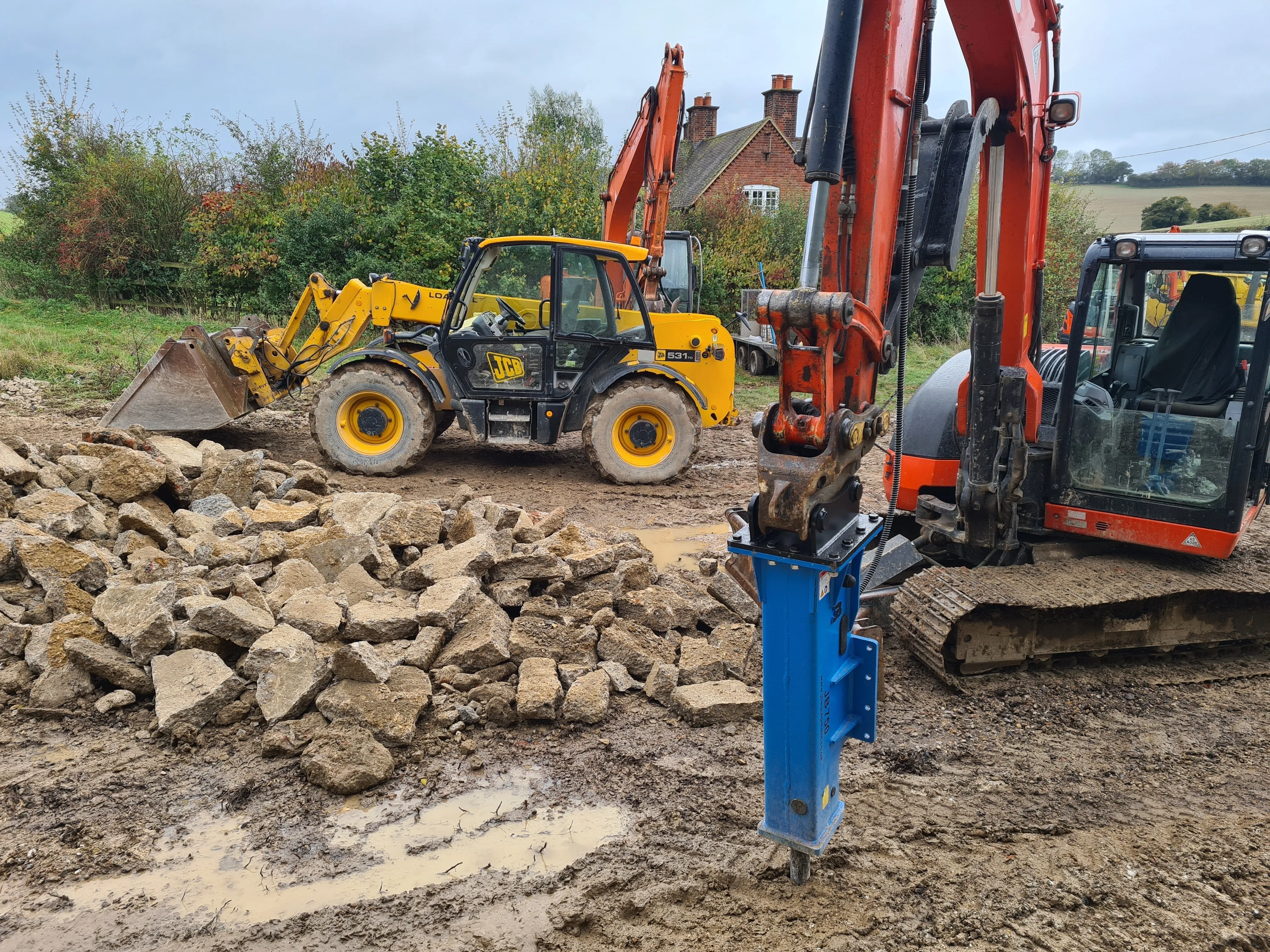 JB750 Hydraulic Mini Excavator Breaker - 6 to 10 Tonne