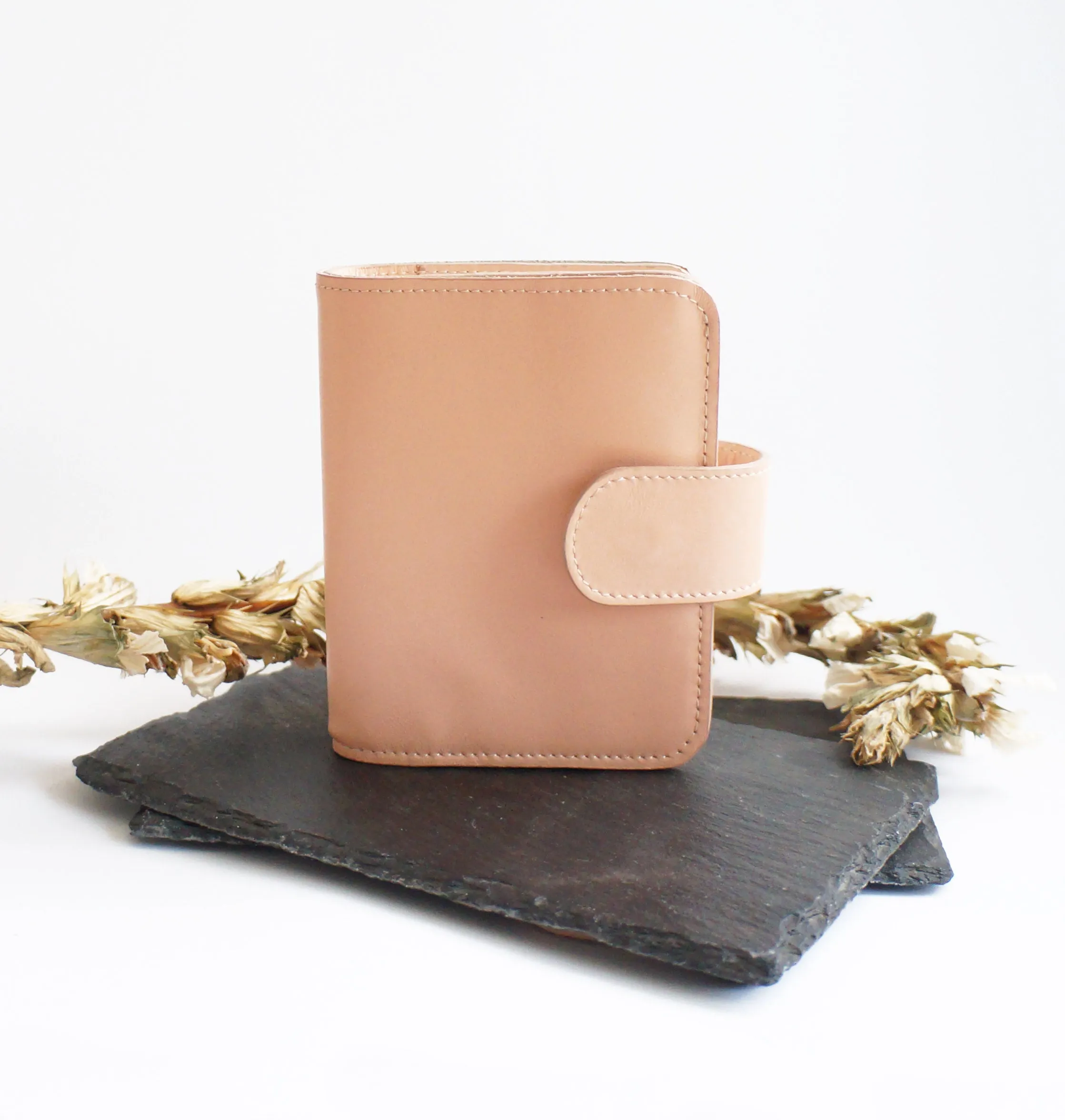 Leather Traveler's Notebook – Passport Size