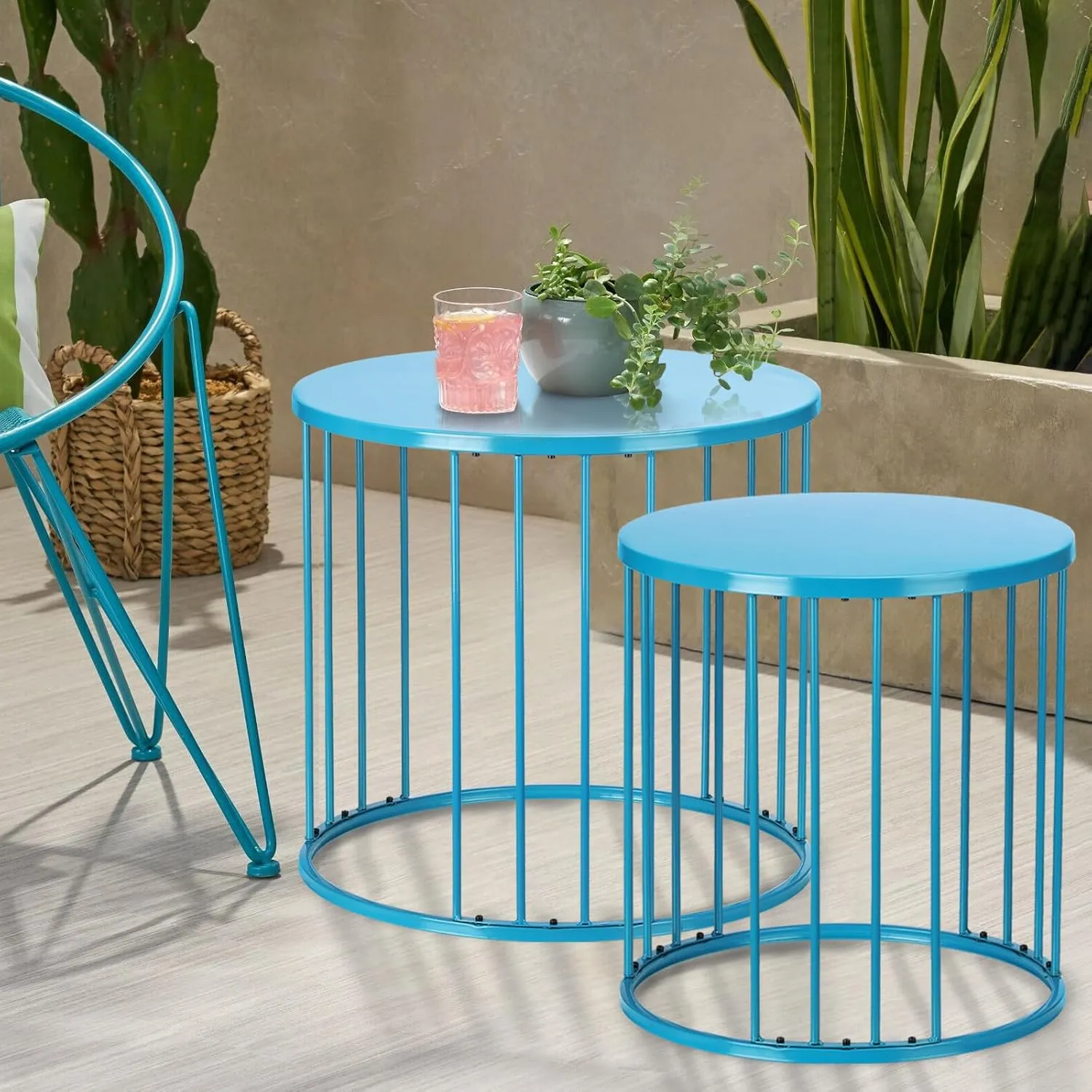 LEWIS&WAYNE Outdoor Side Table Set of 2, Metal Circle Accent End Tables for Balcony Backyard Garden Indoor Living Room, Durable Blue Nesting Coffee Tables, 20” 16” Dia