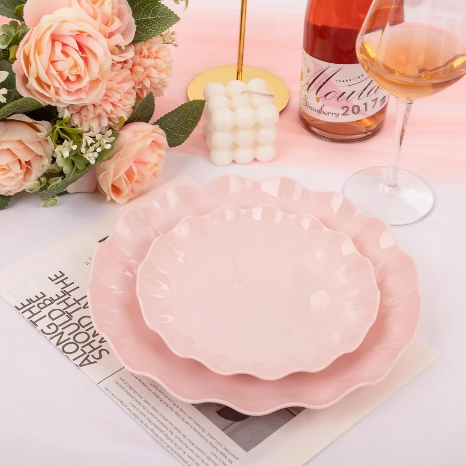 LIYH 24pcs Pink Plates Reusable,Pink Plastic Plate Durable and Dishwasher Safe,Baby Shower Plate, Light Weight Daisy Plastic Mothers Day Plates for Wedding Party Birthday