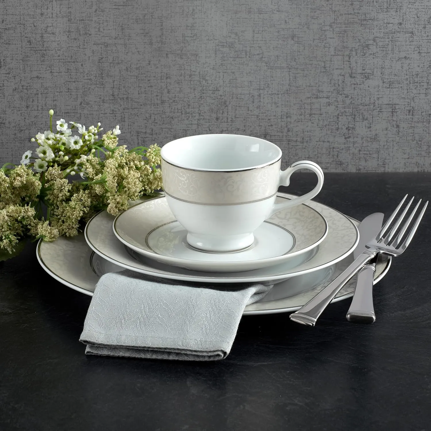 Mikasa Parchment Dinnerware Set, 40 piece set, Service for 8