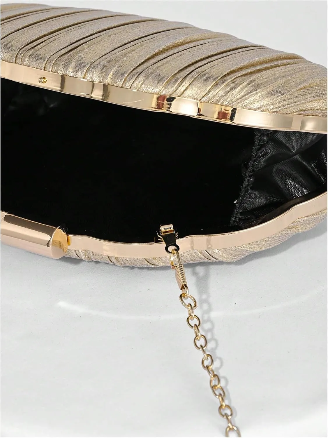 QWINEE Women's Shell Shaped Clutch Purse Ruched Mini Crossbody Bag Elegant Evening Handbag with Chain Strap