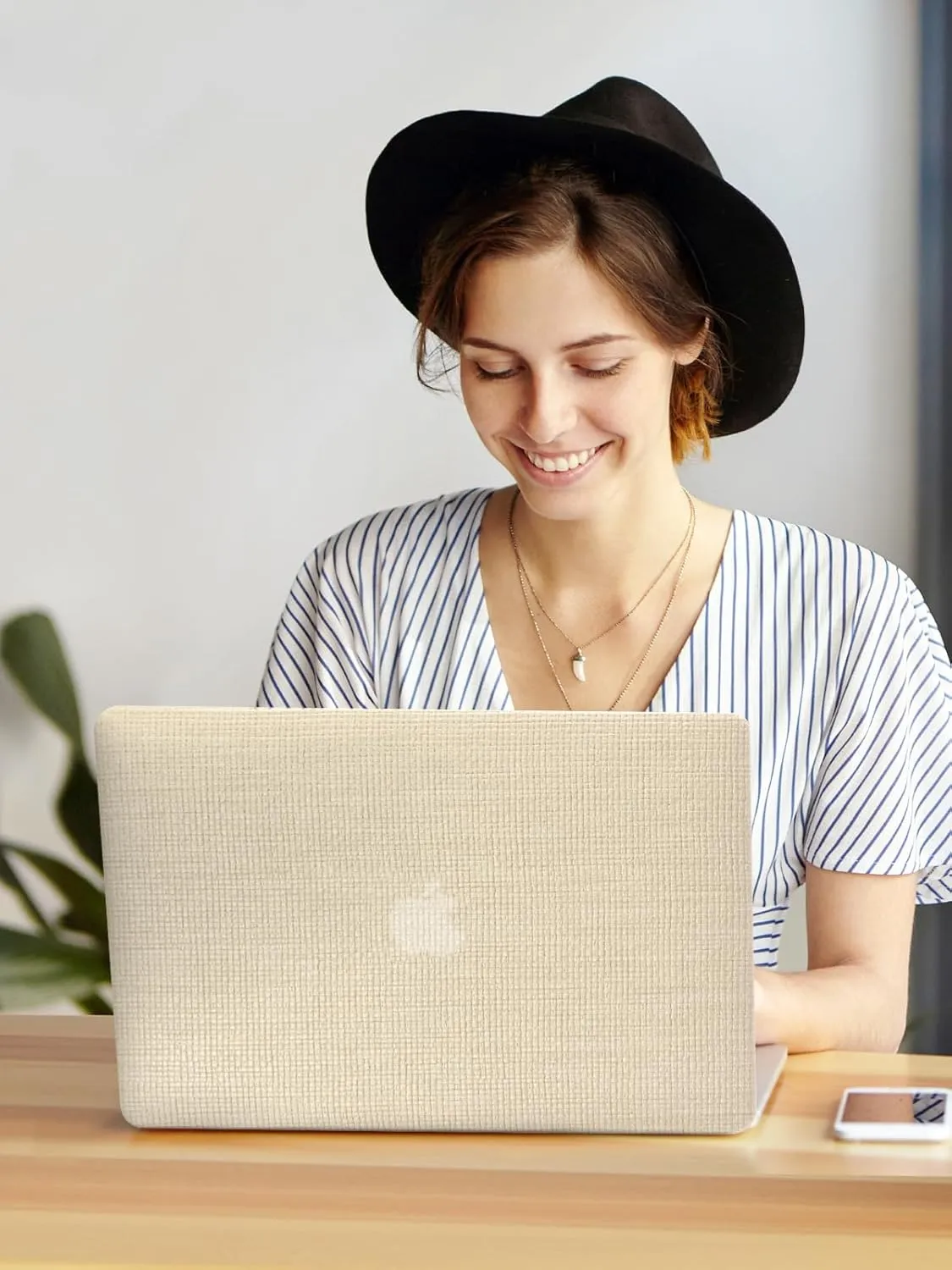 Seorsok Compatible with MacBook Pro 13 inch Case M2 2023,2022,2021-2016 A2338 M1 A2251 A2289 A2159 A1989 A1708 A1706,Elegant Leather Plastic Hard Shell Case with Transparent Keyboard Cover,Khaki
