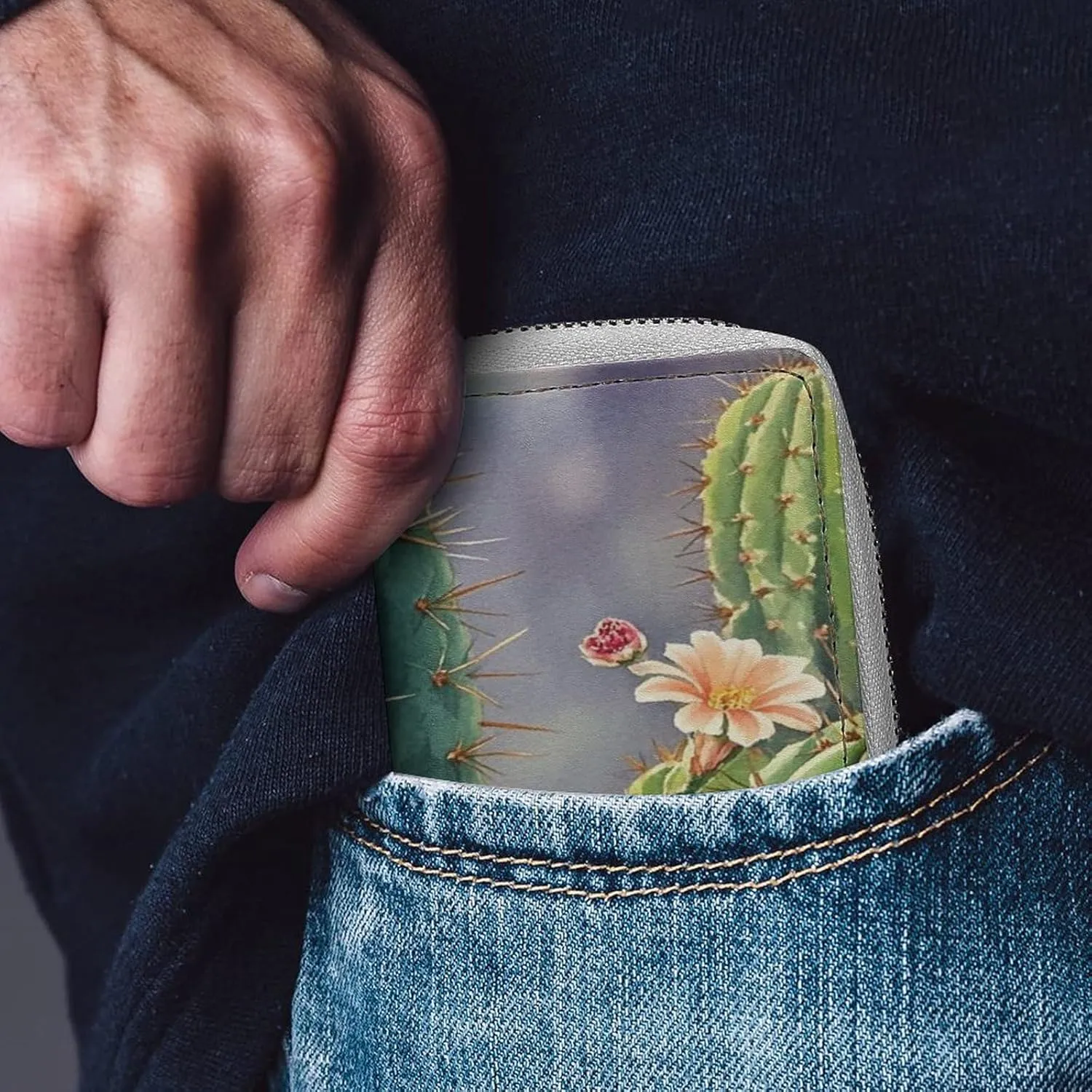Slim Credit Card Holder Minimalist Long Cactus Printing Leather Card Bag Compact Card Organizer For Daily Use
