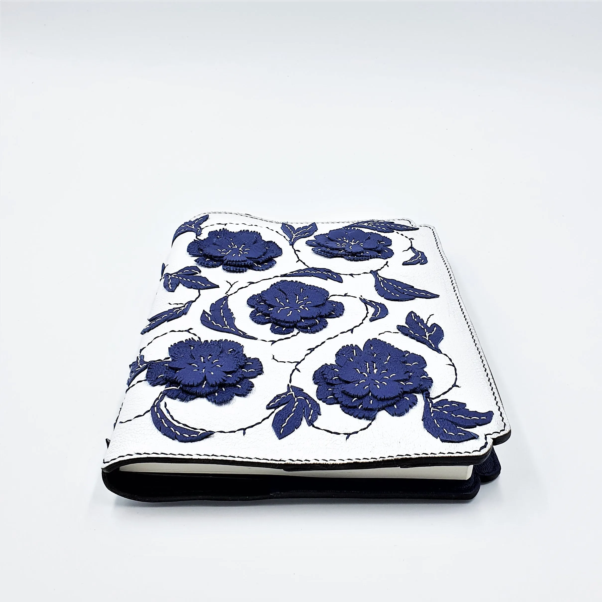Studio Arkademie MING TEN PEONIES A5 Portrait Notebook Sleeve, Blue & White