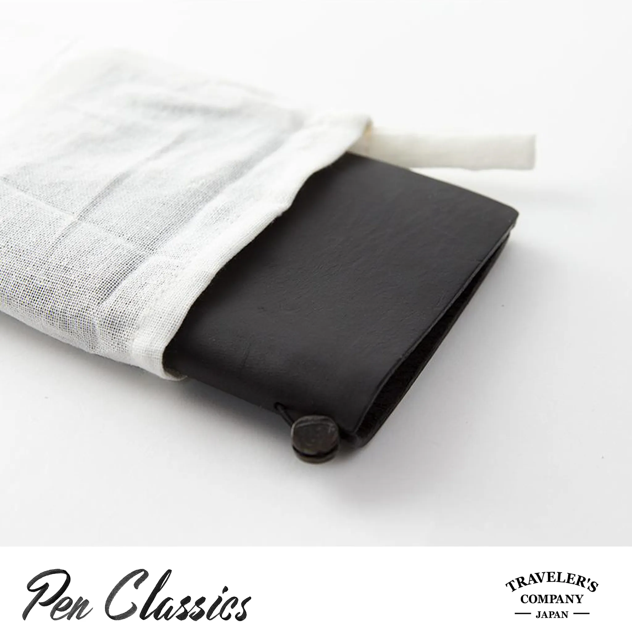 Traveler's Notebook Passport - Black