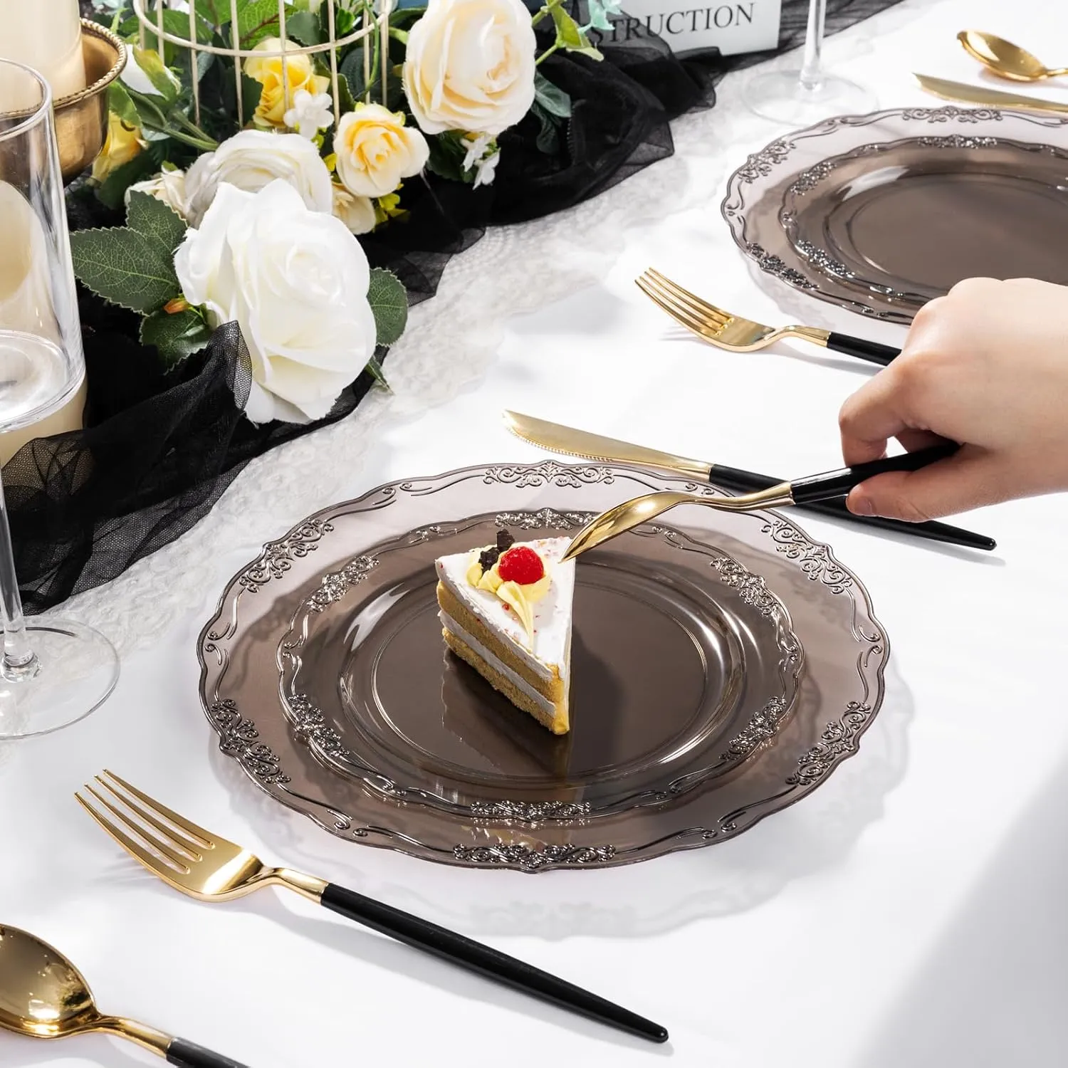 U-QE 100PCS Clear Black Plastic Plates - Heavy Duty Black Disposable Plates Including 50PCS 10.25'' Dinner & 50PCS 7.5'' Dessert Plates -Hard Plastic Platos for Party Wedding Bridal Shower