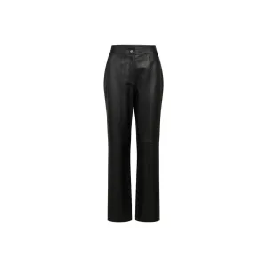 Women black leather pants outfit