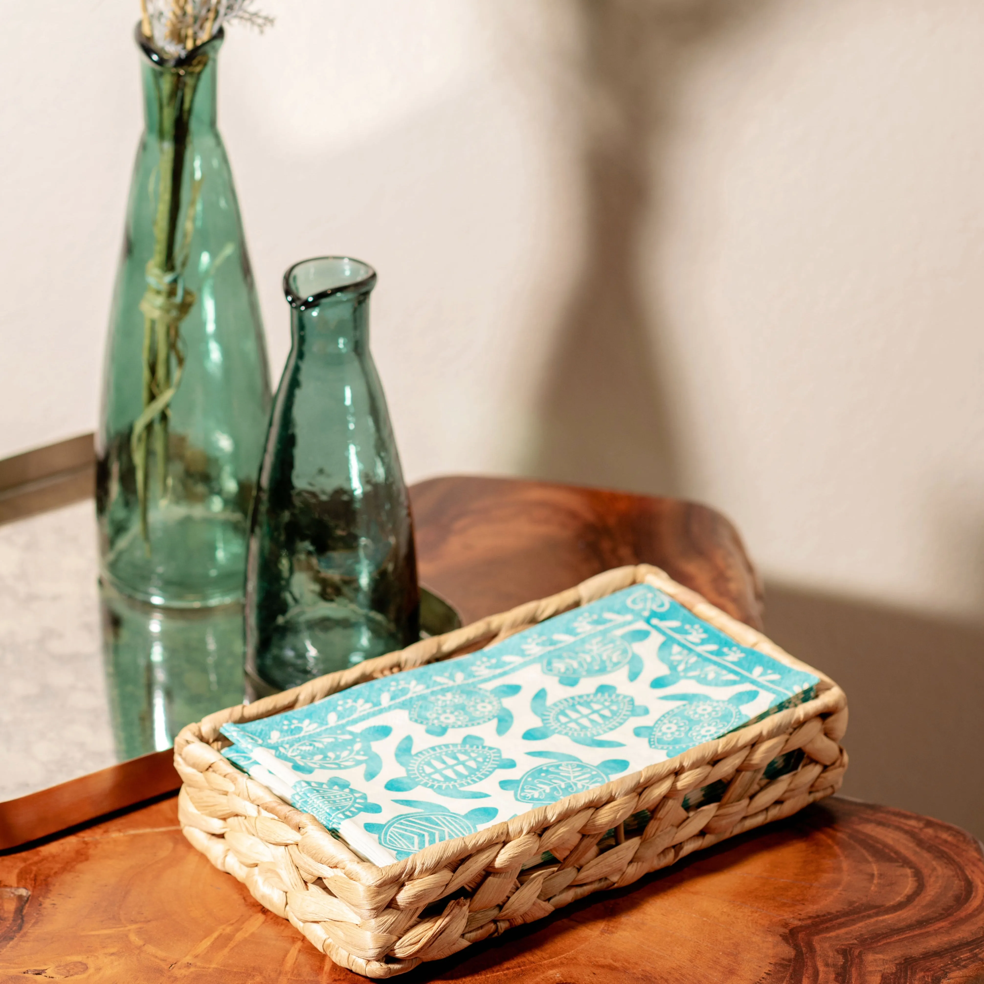 Woven Napkin Holder w/ Paper Napkins