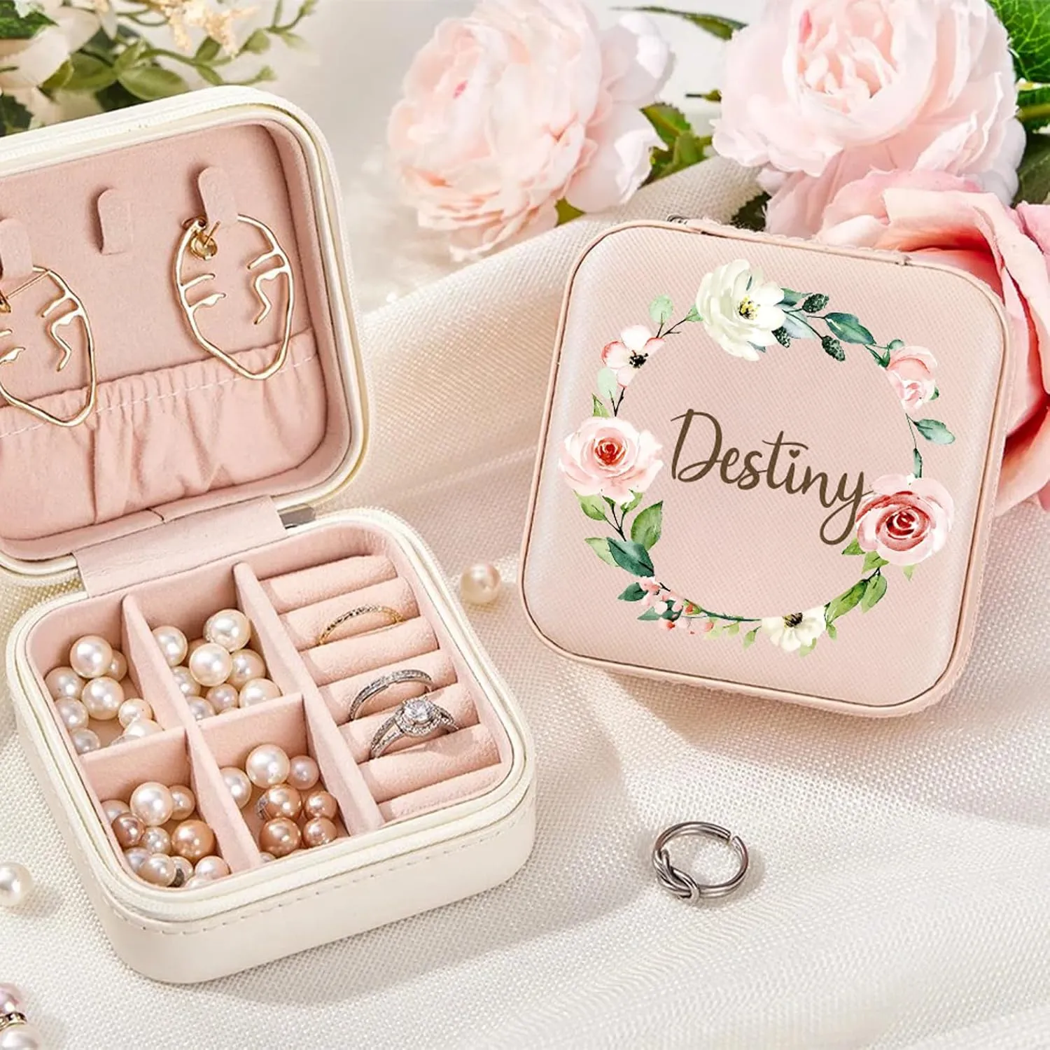 Yofair Personalized Jewelry Box Custom Leather Travel Jewelry Case Ring Box Bridesmaid Gifts Birthday Christmas Gifts for Women
