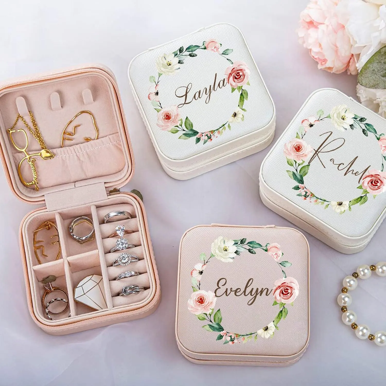 Yofair Personalized Jewelry Box Custom Leather Travel Jewelry Case Ring Box Bridesmaid Gifts Birthday Christmas Gifts for Women