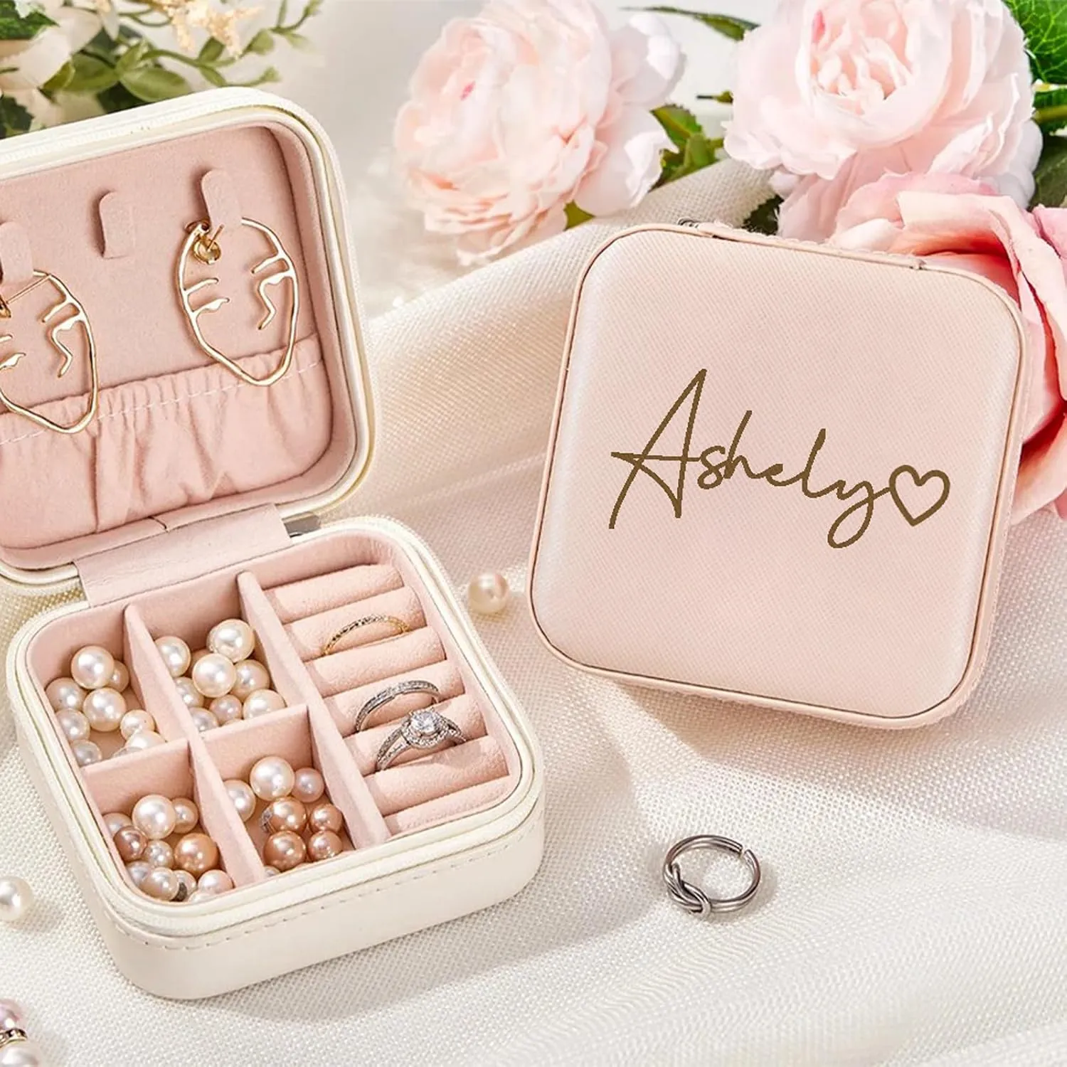 Yofair Personalized Jewelry Box with Heart Custom Leather Travel Jewelry Case Ring Box Bridesmaid Gifts Birthday Christmas Gifts for Women
